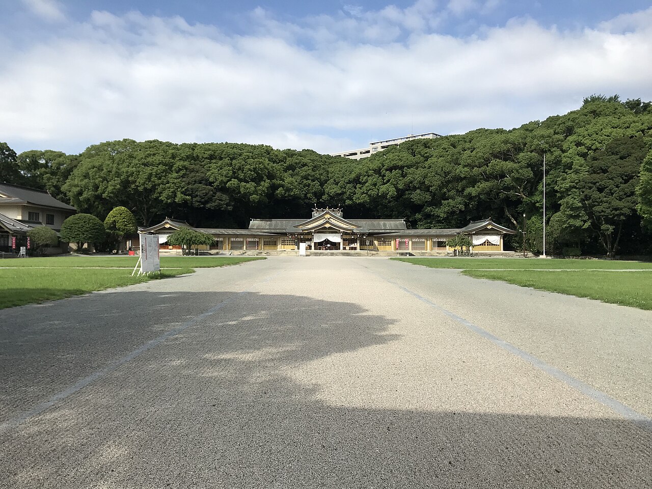 Fukuoka Prefectural Gokoku Shrine