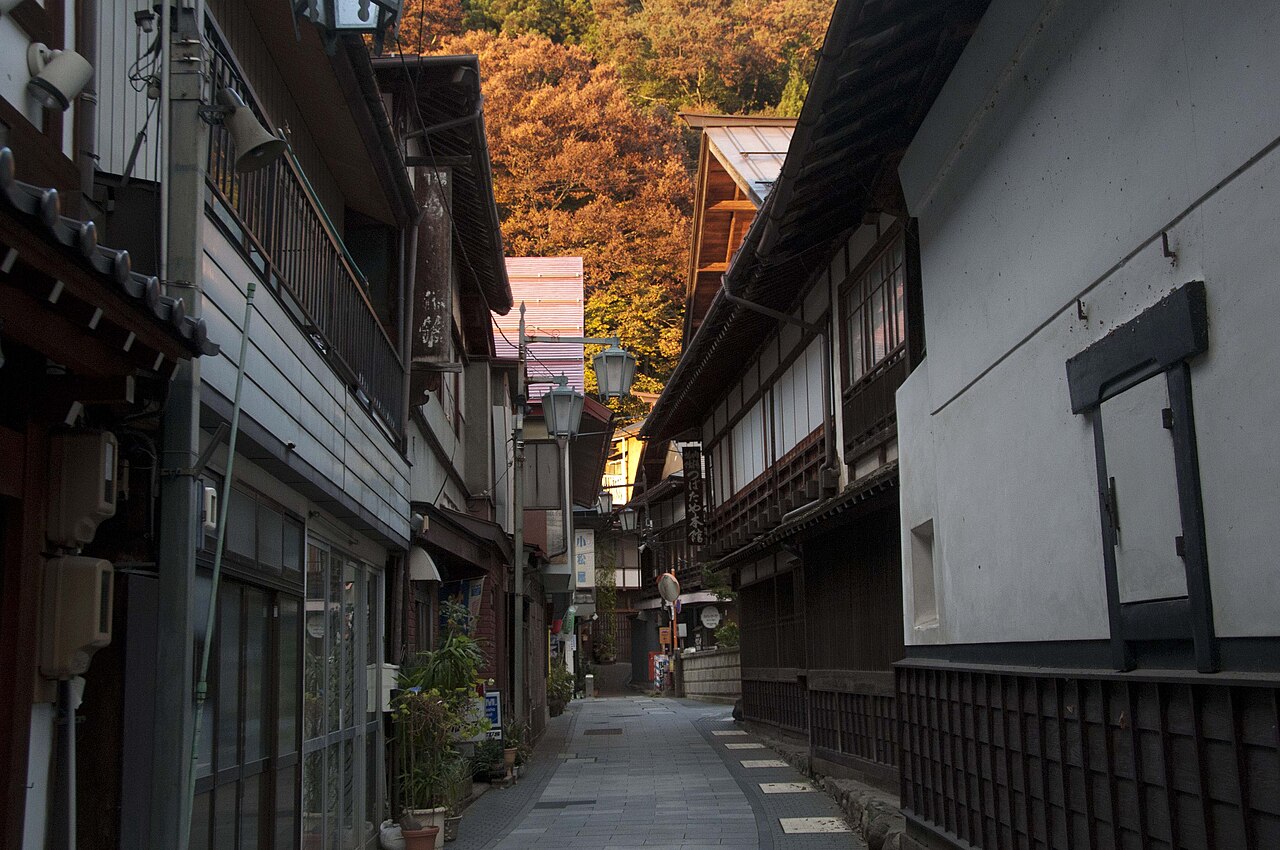 Shibu Onsen (hot-spring street)