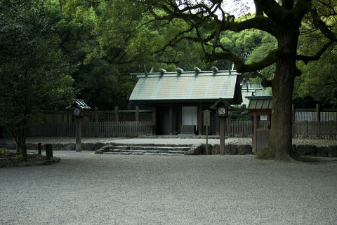 別宮八剣宮