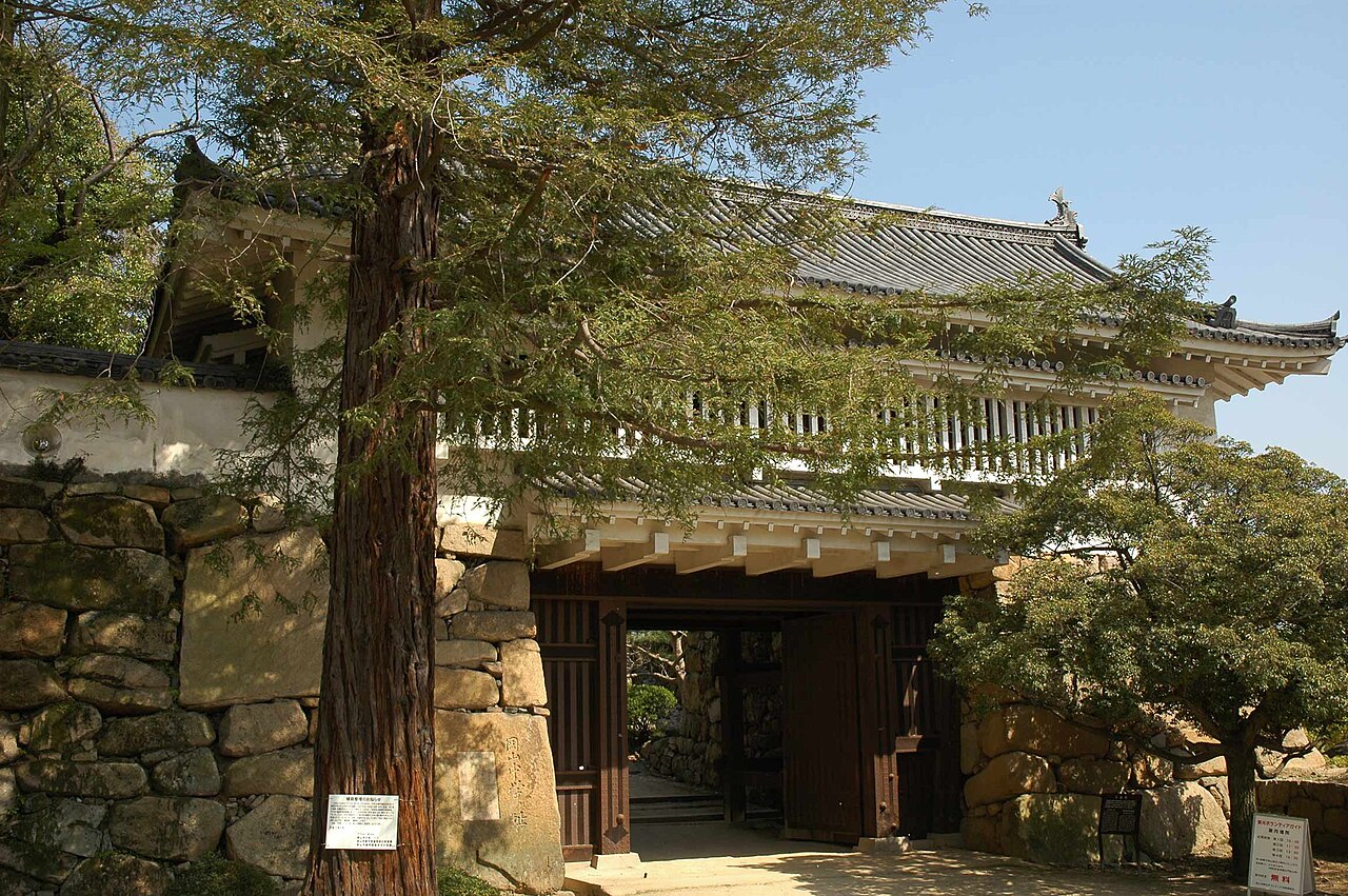 Akazu-no-mon Gate