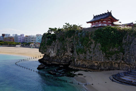 Naminoue Beach
