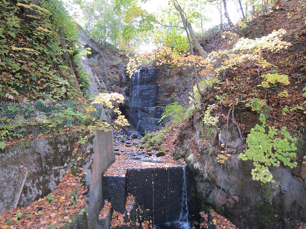Shiraito no Taki Waterfall (Jozankei)
